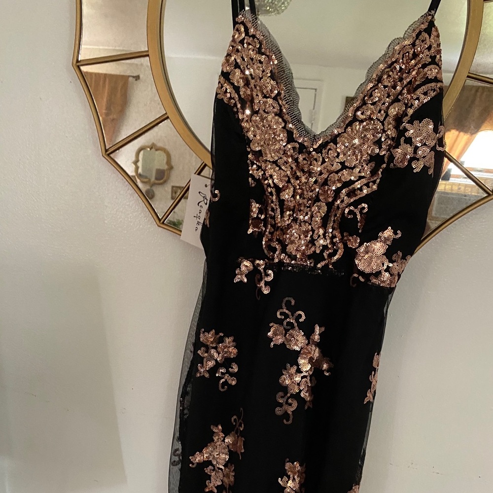 Reaqka V-Neck Backless Gold Sequin Dress Brand New - Picture 3 of 7